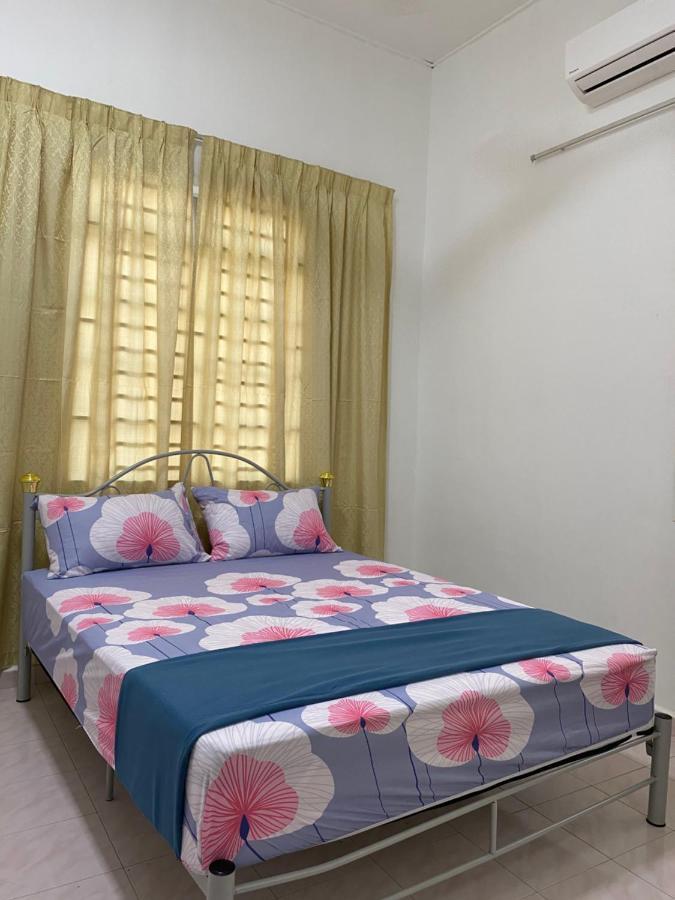 Cempaka Homestay Parit Raja Zewnętrze zdjęcie